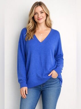 Old Navy V-Neck Sweater